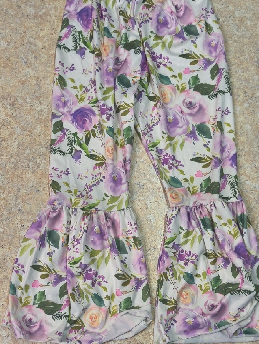 Floral Ruffle Hem Bell-Bottom Pants in Lavender and Green Size 4 EUC.